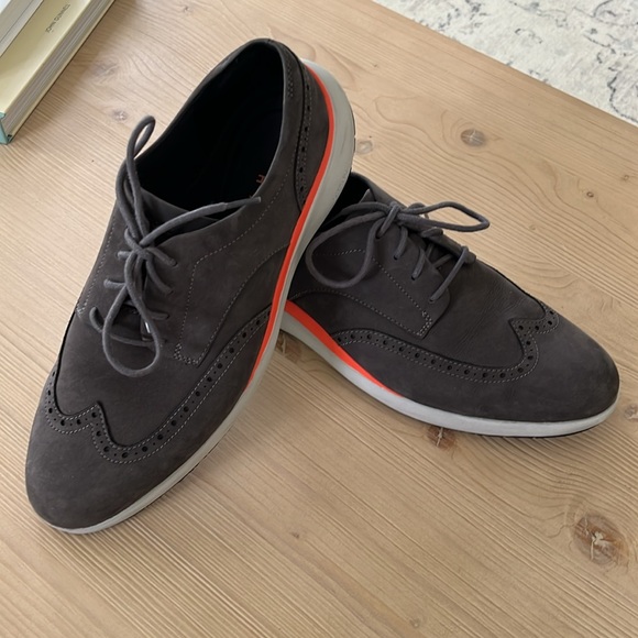 Cole Haan Grand gray sueded sport shoe with orange accent, size 11.5 - Picture 2 of 3